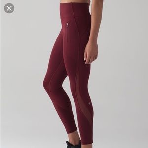 Lululemon Invigorate 7/8 tights!